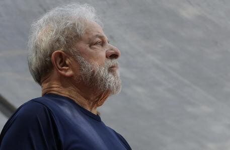 Lula rimane in carcere