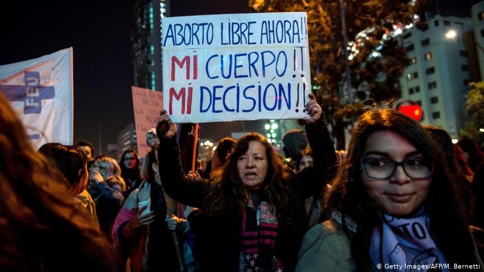 Effetto Argentina: il parlamento cileno discute l’aborto libero, sicuro e gratuito